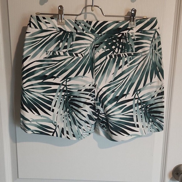 White House Black‎ Market Palm Leaf Print Chino Shorts Size 2 Pockets - Picture 5 of 6